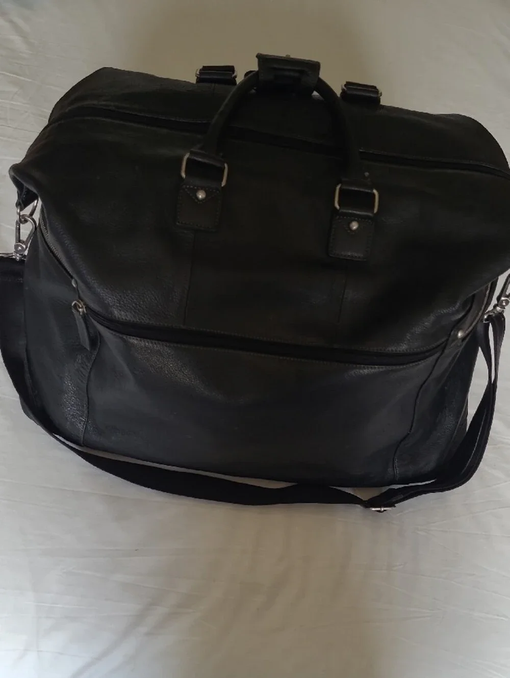 Heyraud Black Leather Duffel Weekender Bag. Shoulder Strap Large Travel Gym